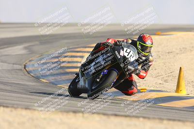 media/Jan-09-2025-Racers Edge (Thu) [[9e316ffd38]]/3-B Group/Session 4 (Turn 12 The Slide)/